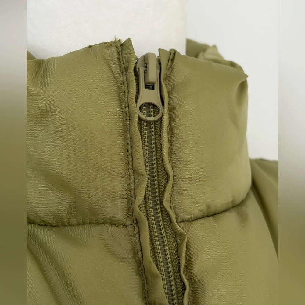 Merona Olive Green Quilted Puffer Vest with High Collar and Pockets Women’s Sm